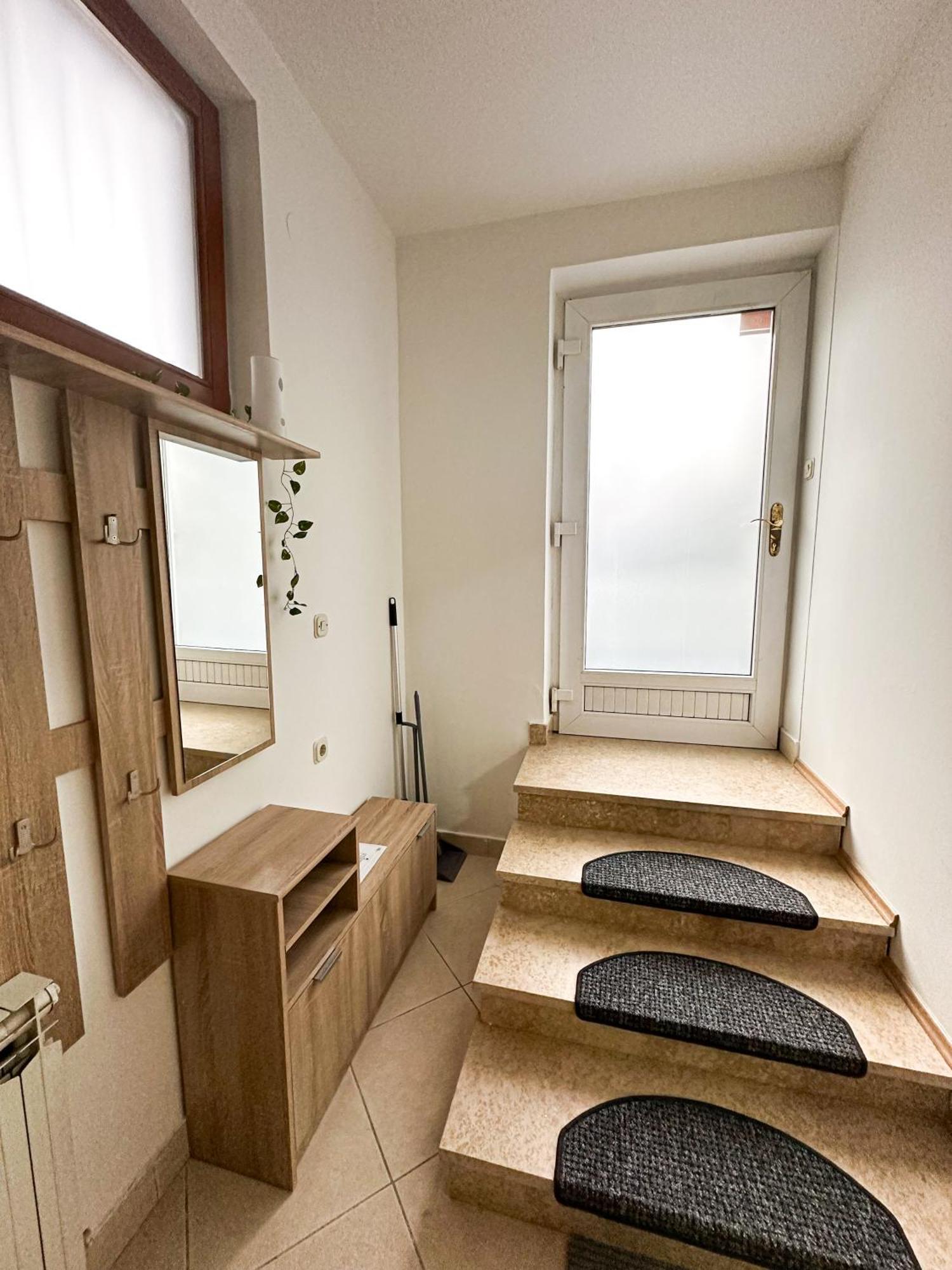 Ferienwohnung Studio Lana-Near The City Center With Parking Zagreb Exterior foto